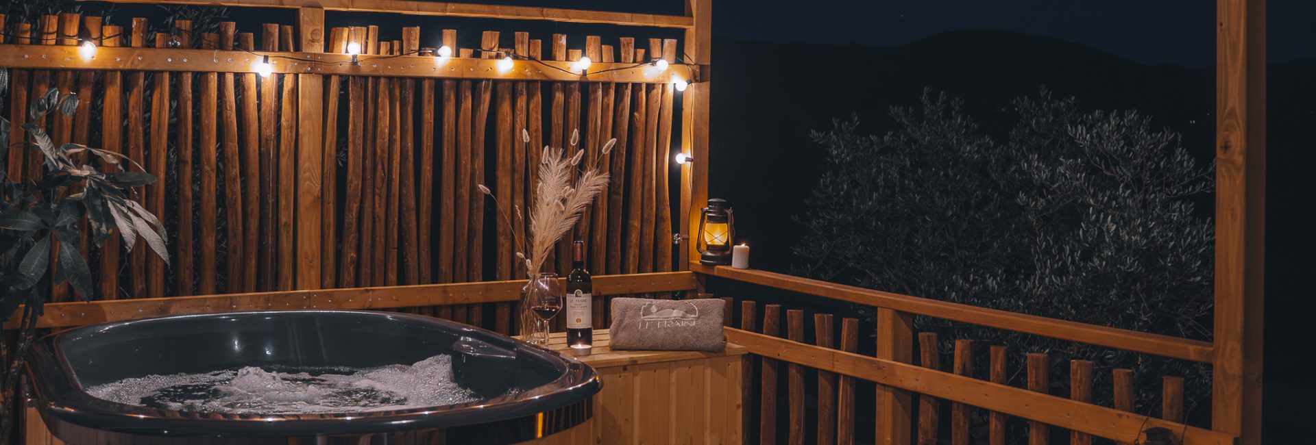 Lucrezia’s Secret with Wooden Hot Tub